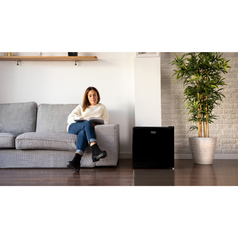 Mini hladilnik Cecotec GrandCooler 20000 SilentCompress Black