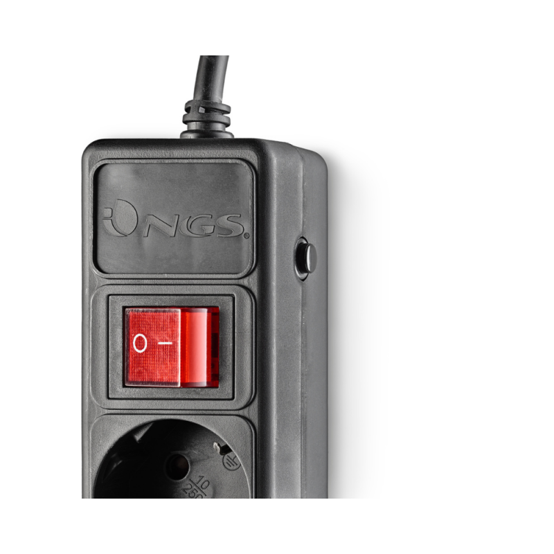 Podaljšek s 3 vtičnicami POLE 300