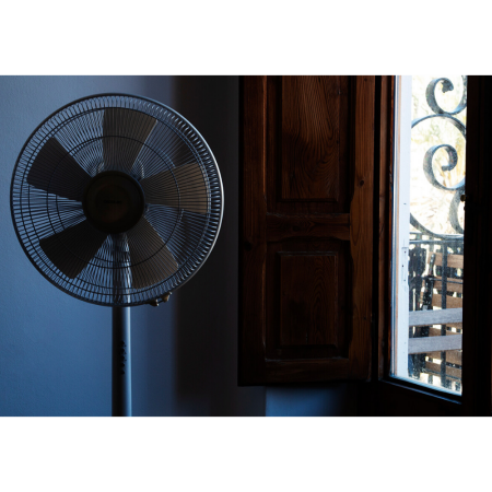 Stoječi ventilator Cecotec ForceSilence 540 Smart.